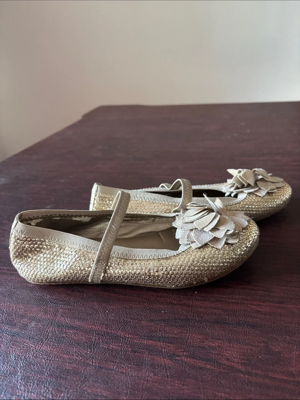 Stride Rite Glitter Gold Flower Mary Jane Flats